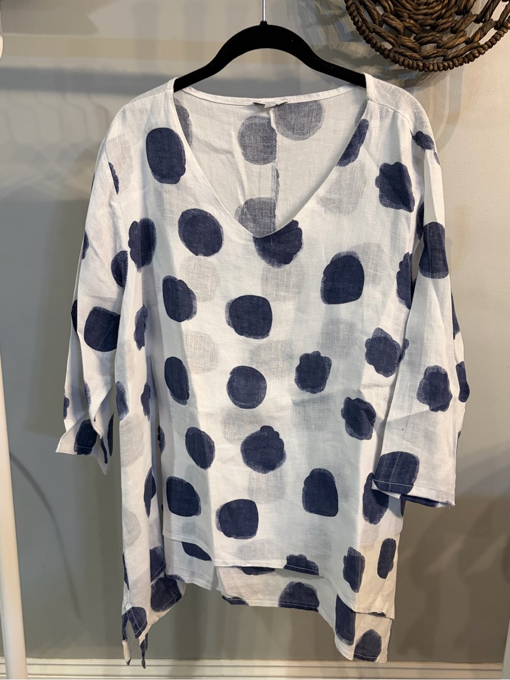 Kaktus linen White Tunic with Navy Dot Print size large